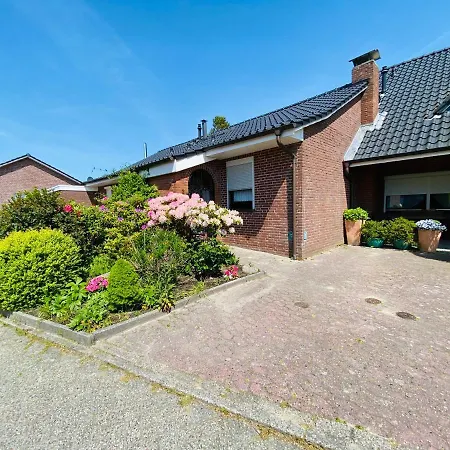 Haus An Der Küste Im Luftkurort Сasa de vacaciones *